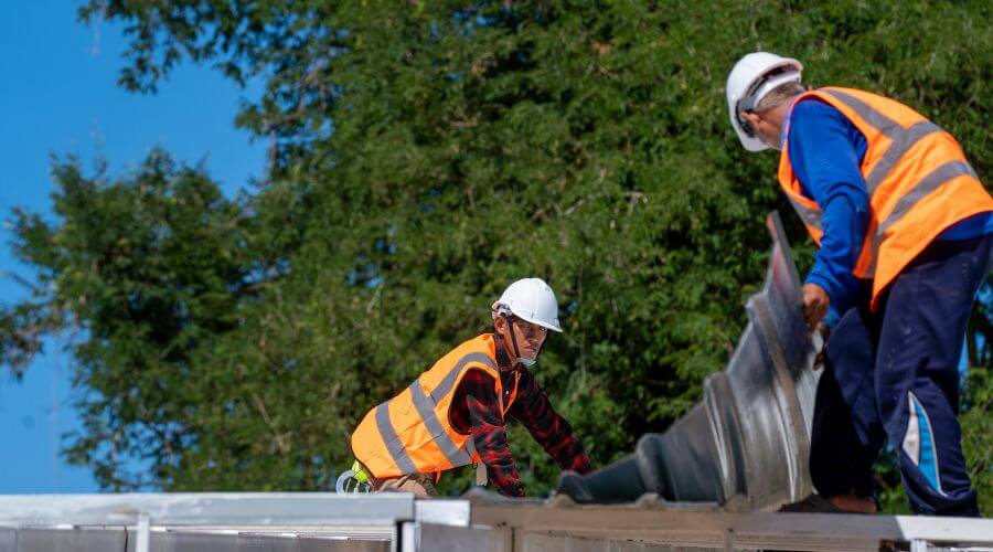 Professional gutter cleaning in Omak, WA
